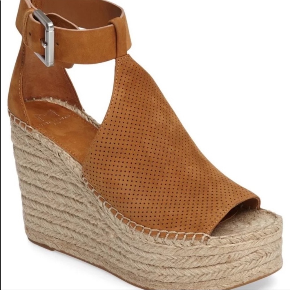 Marc Fisher MLANNIE wedges, size 6.5